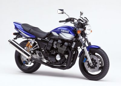 YAMAHA XJR 400